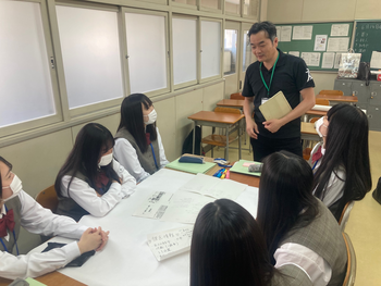 『半田商業高校×中心市街地活性化』の特別授業の様子