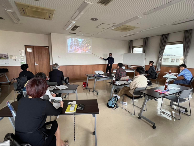 写真：半田市商店街連合会研修