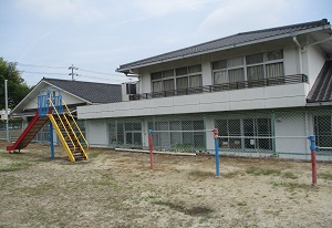 有脇児童館の館庭写真