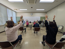 体操の様子(写真)