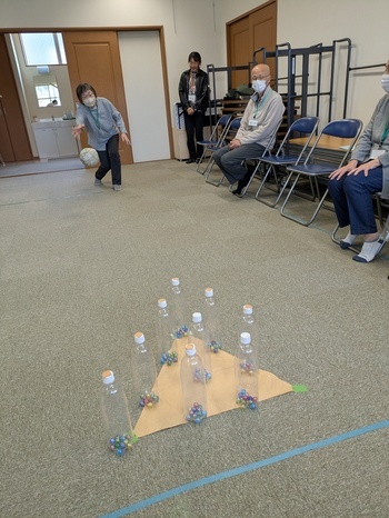 レクリエーションの様子(写真)