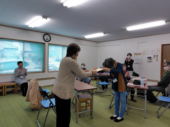 修了式の様子(写真)