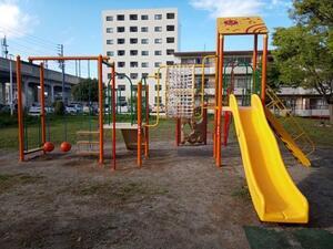 写真:須賀田公園複合遊具