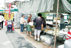 写真：朝市の様子2