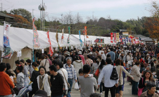 写真：はんだふれあい産業まつり