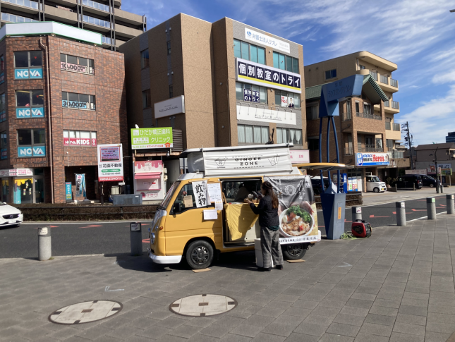 知多半田駅社会実験キッチンカー