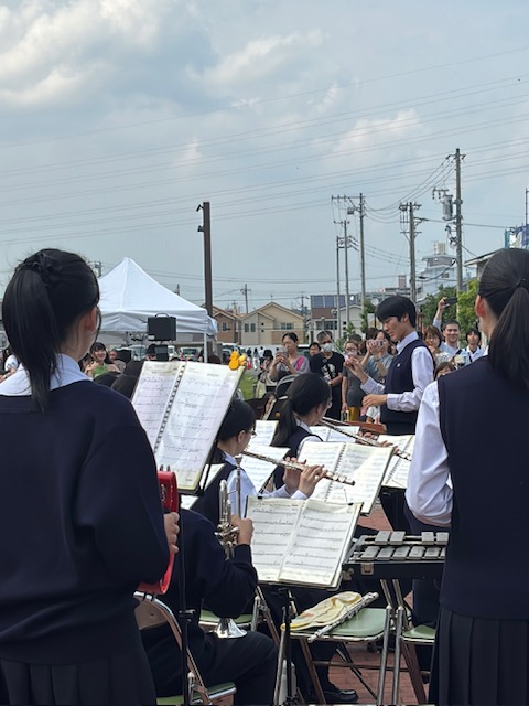 半田高等学校吹奏楽部ステージ写真