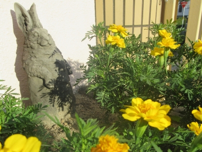 うさぎの置物です