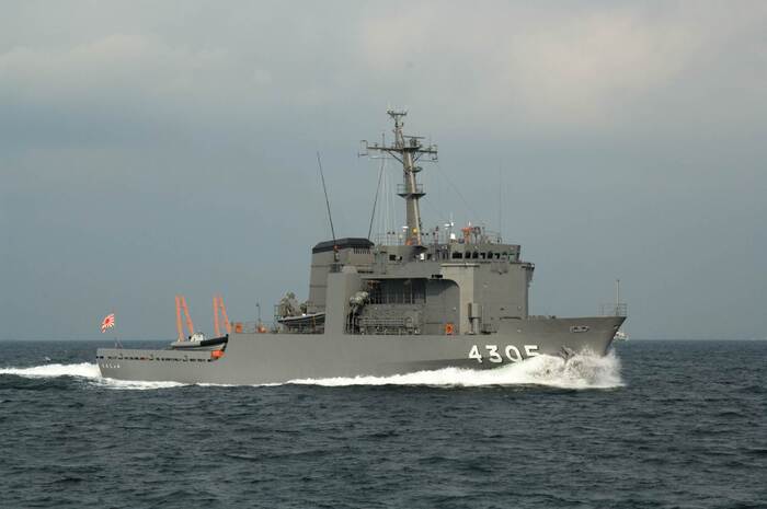 多用途支援艦「えんしゅう」