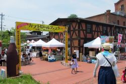 写真:半田赤レンガ建物のカブトビールフェスタ