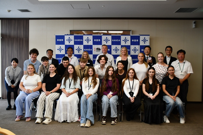 表敬訪問（豪・ポートマッコーリー高校生）