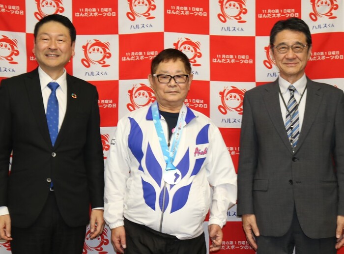 市長と安藤エイトさん