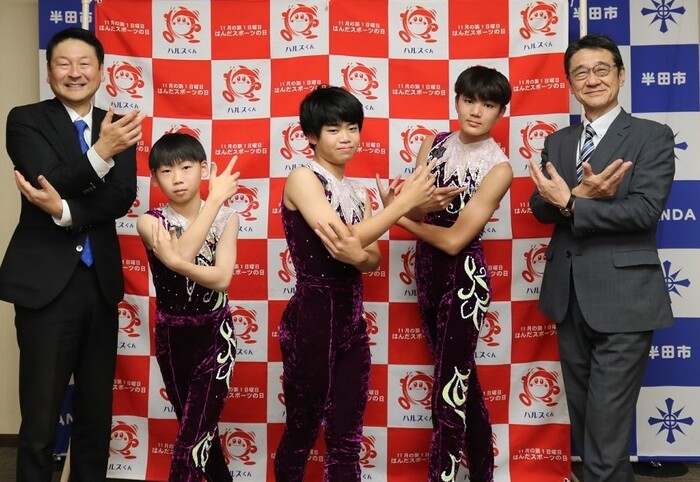 市長と角田悠輔さん、渡邉翔さん、中村優太さん