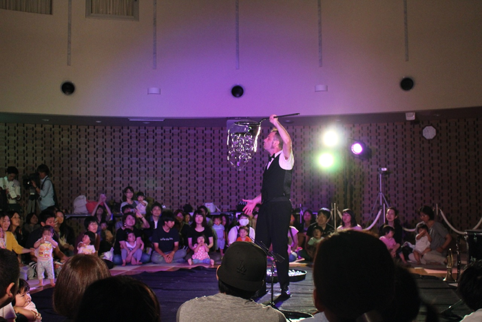 「赤ちゃんと楽しめるシャボン玉のコンサート」の様子