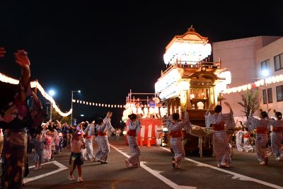 盆踊りの様子